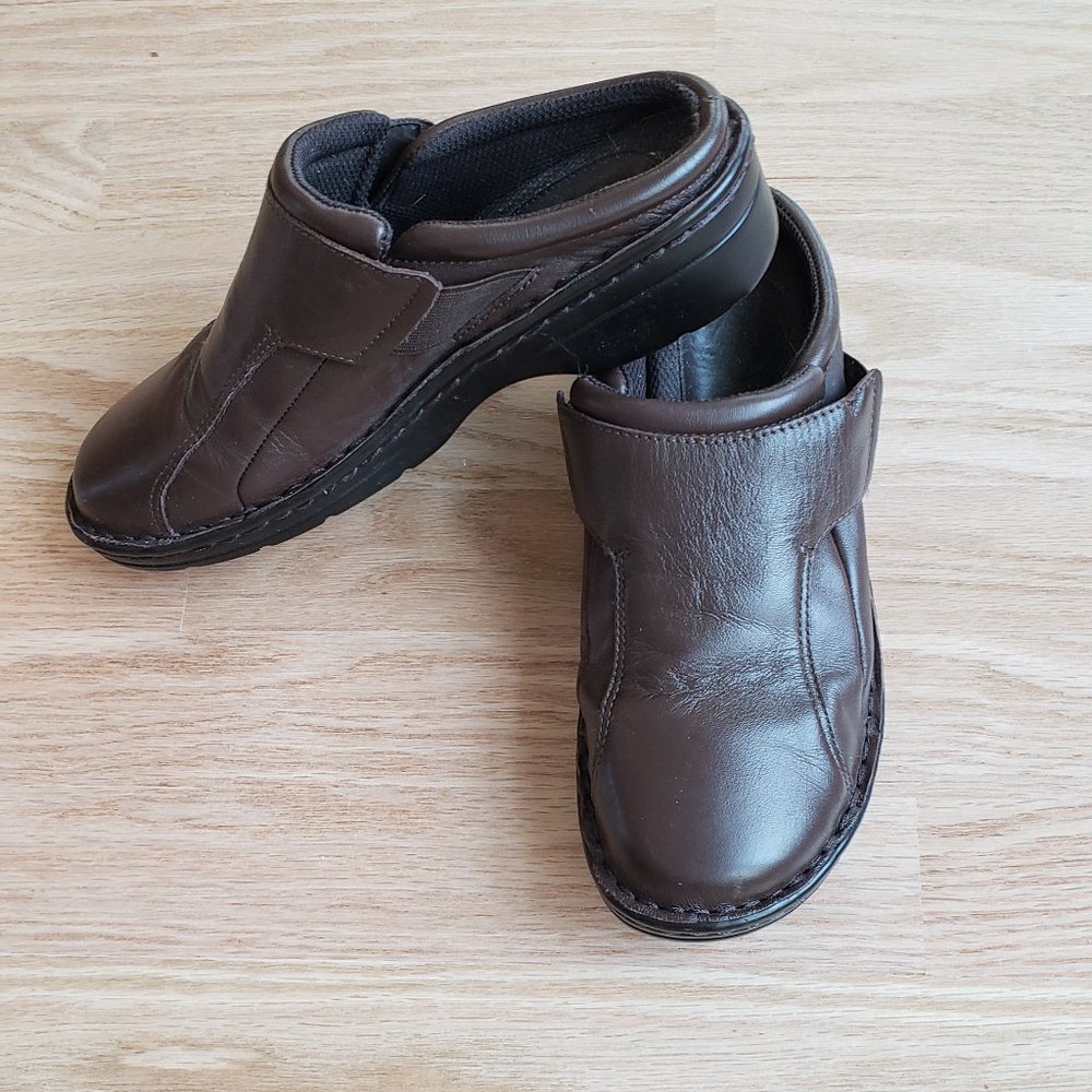 White Mountain Genuine Leather Brown Clogs Mules Slip-ons Flats Size 8M